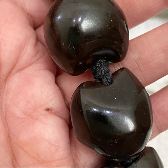 Kukui Nut HAWAIIAN Black Dark Chocolate Lei 32” Necklace - Picture 7 of 8